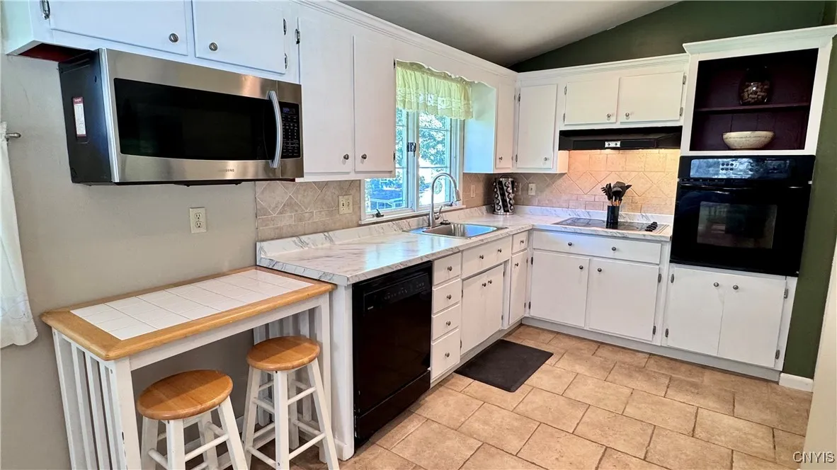 127 Winding Way, Camillus, New York 13031, Camillus, New York 13031, 4 Bedrooms Bedrooms, 9 Rooms Rooms,2 BathroomsBathrooms,Residential,Closed,127 Winding Way, Camillus, New York 13031,0,S1634624