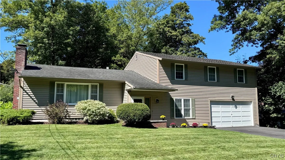 127 Winding Way, Camillus, New York 13031, Camillus, New York 13031, 4 Bedrooms Bedrooms, 9 Rooms Rooms,2 BathroomsBathrooms,Residential,Closed,127 Winding Way, Camillus, New York 13031,0,S1634624