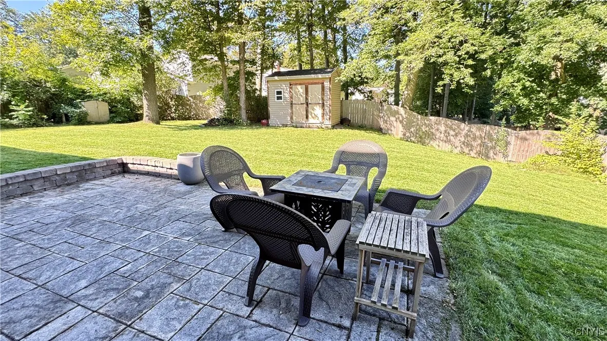127 Winding Way, Camillus, New York 13031, Camillus, New York 13031, 4 Bedrooms Bedrooms, 9 Rooms Rooms,2 BathroomsBathrooms,Residential,Closed,127 Winding Way, Camillus, New York 13031,0,S1634624