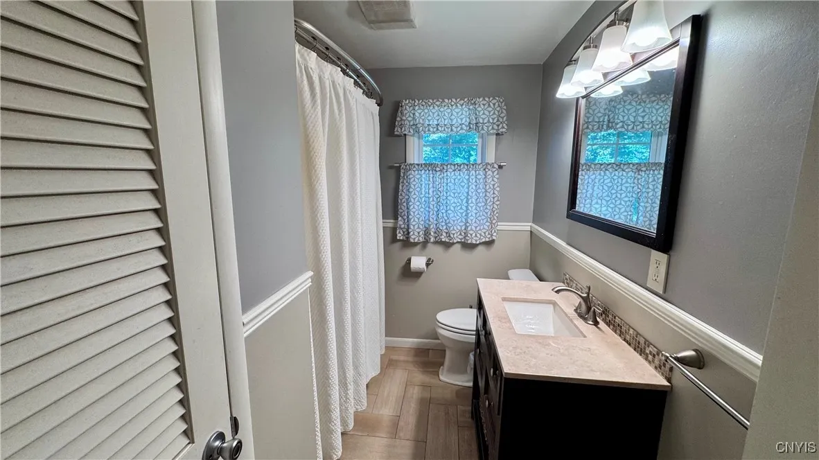 127 Winding Way, Camillus, New York 13031, Camillus, New York 13031, 4 Bedrooms Bedrooms, 9 Rooms Rooms,2 BathroomsBathrooms,Residential,Closed,127 Winding Way, Camillus, New York 13031,0,S1634624