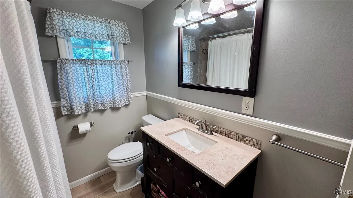 127 Winding Way, Camillus, New York 13031, Camillus, New York 13031, 4 Bedrooms Bedrooms, 9 Rooms Rooms,2 BathroomsBathrooms,Residential,Closed,127 Winding Way, Camillus, New York 13031,0,S1634624