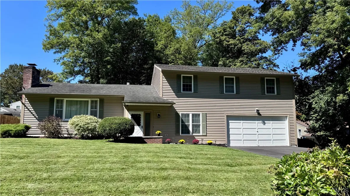 127 Winding Way, Camillus, New York 13031, Camillus, New York 13031, 4 Bedrooms Bedrooms, 9 Rooms Rooms,2 BathroomsBathrooms,Residential,Closed,127 Winding Way, Camillus, New York 13031,0,S1634624