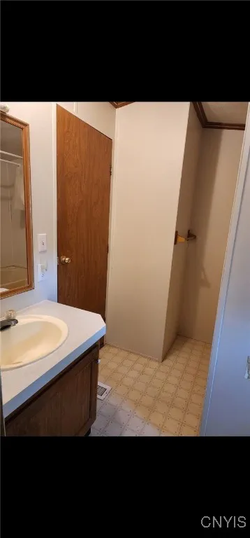 337 Thompson Road L-4, Oswego, New York 13126, Oswego, New York 13126, 3 Bedrooms Bedrooms, 6 Rooms Rooms,1 BathroomBathrooms,Residential,For Sale,337 Thompson Road L-4, Oswego, New York 13126,0,S1634749