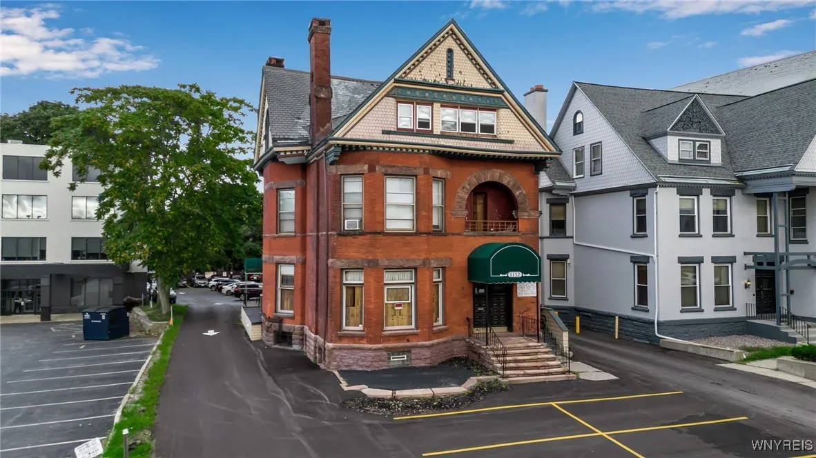 1152 Main Street, Buffalo, New York 14209, Buffalo, New York 14209, ,Commercial Sale,For Sale,1152 Main Street, Buffalo, New York 14209,0,B1634763