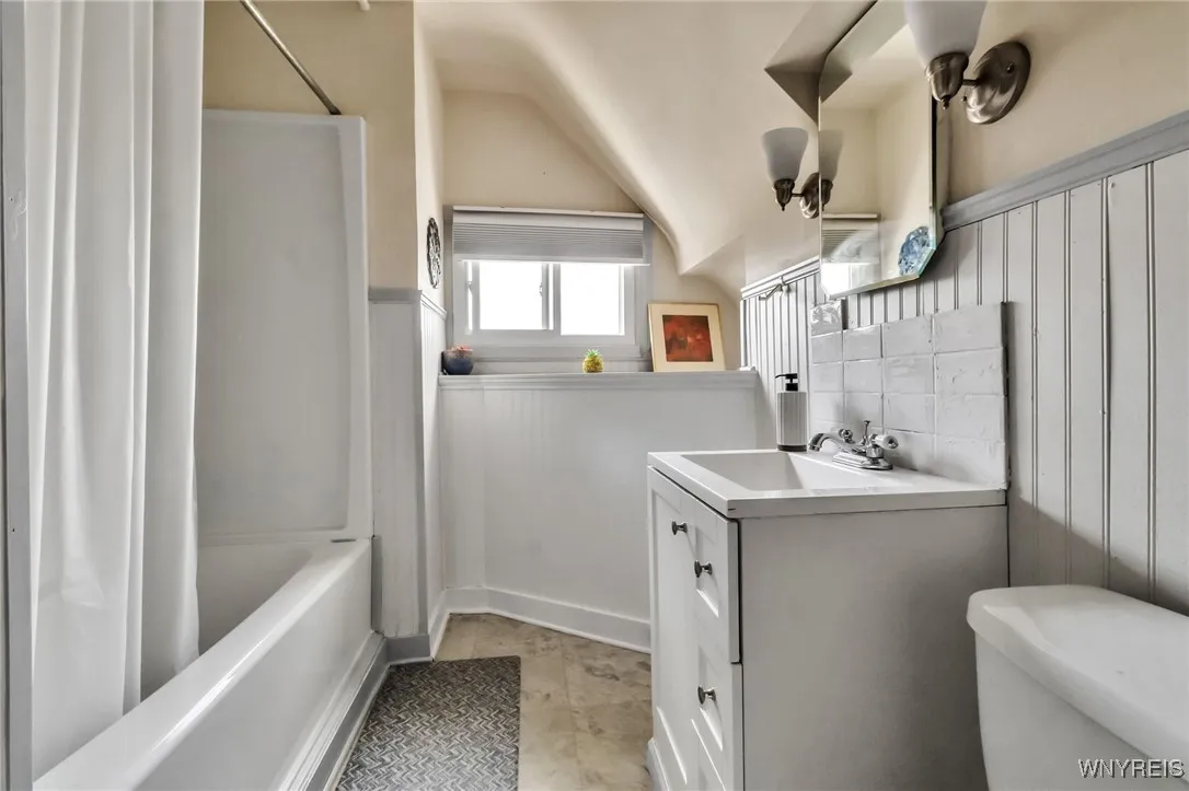 1152 Main Street, Buffalo, New York 14209, Buffalo, New York 14209, 6 Bedrooms Bedrooms, ,4 BathroomsBathrooms,Residential,For Sale,1152 Main Street, Buffalo, New York 14209,0,B1634768