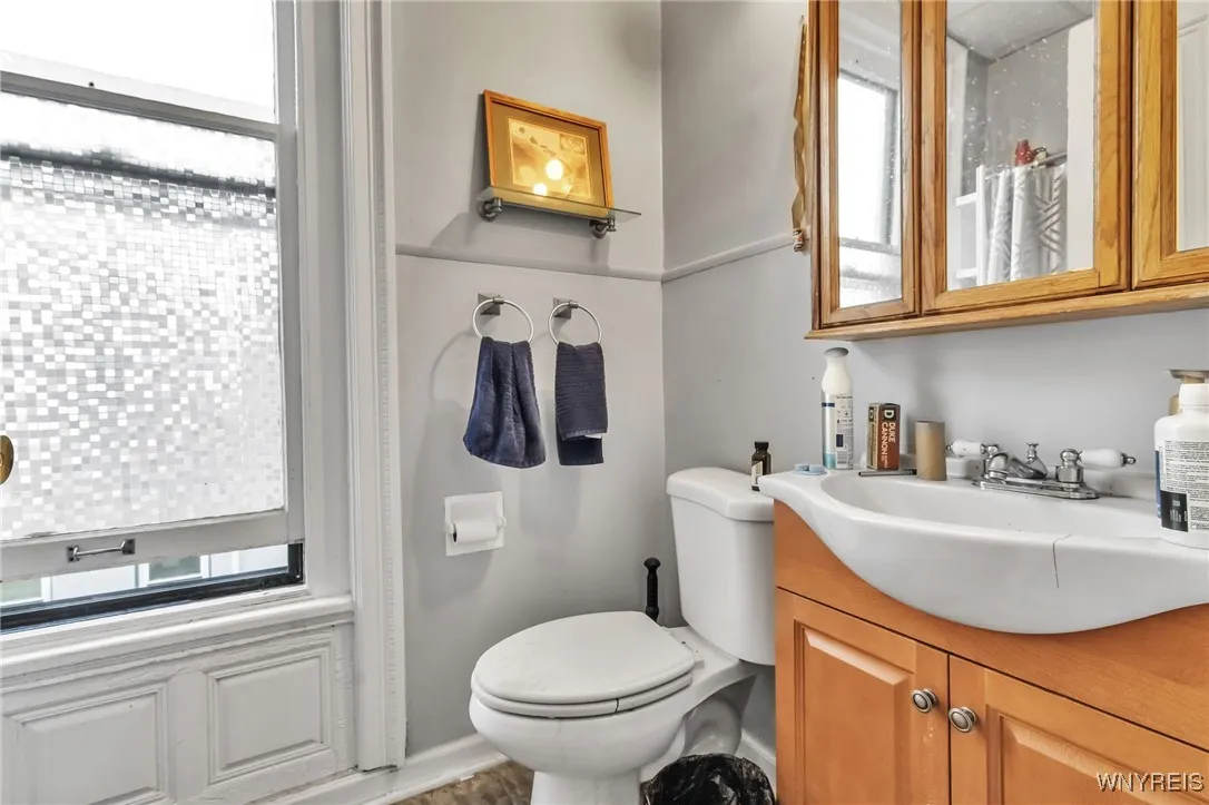1152 Main Street, Buffalo, New York 14209, Buffalo, New York 14209, 6 Bedrooms Bedrooms, ,4 BathroomsBathrooms,Residential,For Sale,1152 Main Street, Buffalo, New York 14209,0,B1634768