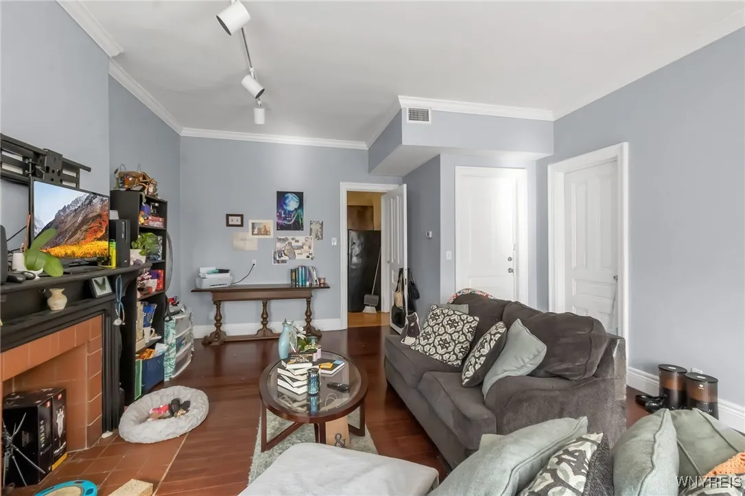 1152 Main Street, Buffalo, New York 14209, Buffalo, New York 14209, 6 Bedrooms Bedrooms, ,4 BathroomsBathrooms,Residential,For Sale,1152 Main Street, Buffalo, New York 14209,0,B1634768