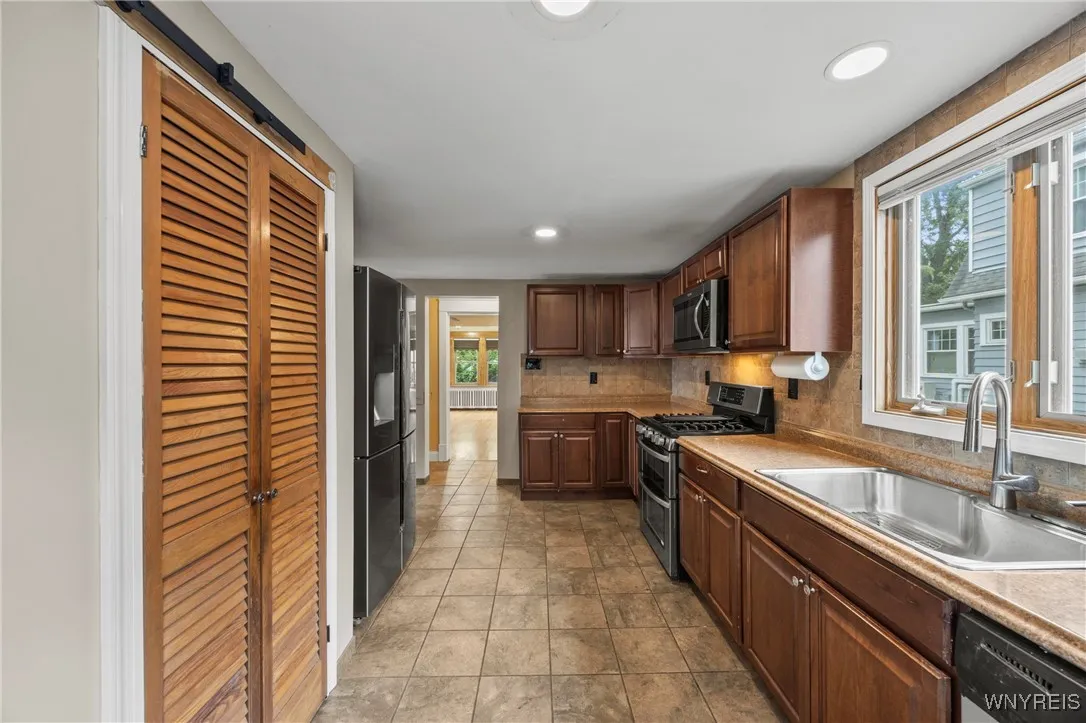 110 Mill Street, Amherst, New York 14221, Amherst, New York 14221, 4 Bedrooms Bedrooms, 7 Rooms Rooms,1 BathroomBathrooms,Residential,For Sale,110 Mill Street, Amherst, New York 14221,0,B1634696