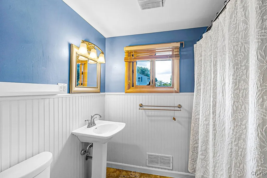 59 Bedford Dr, Whitestown, New York 13492, Whitestown, New York 13492, 3 Bedrooms Bedrooms, 8 Rooms Rooms,2 BathroomsBathrooms,Residential,Closed,59 Bedford Dr, Whitestown, New York 13492,0,S1633687