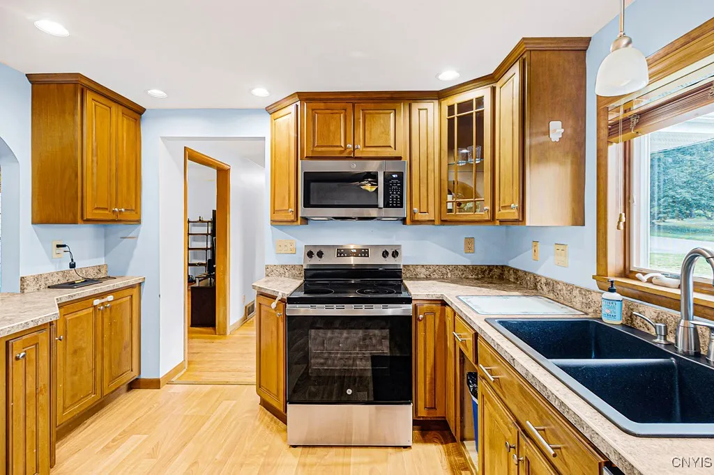 59 Bedford Dr, Whitestown, New York 13492, Whitestown, New York 13492, 3 Bedrooms Bedrooms, 8 Rooms Rooms,2 BathroomsBathrooms,Residential,Closed,59 Bedford Dr, Whitestown, New York 13492,0,S1633687