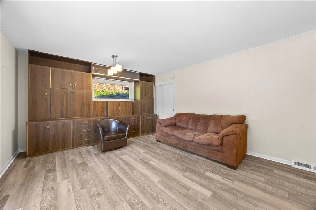 11 Spier Avenue, Brighton, New York 14620, Brighton, New York 14620, 3 Bedrooms Bedrooms, 7 Rooms Rooms,2 BathroomsBathrooms,Residential,Closed,11 Spier Avenue, Brighton, New York 14620,0,R1633955