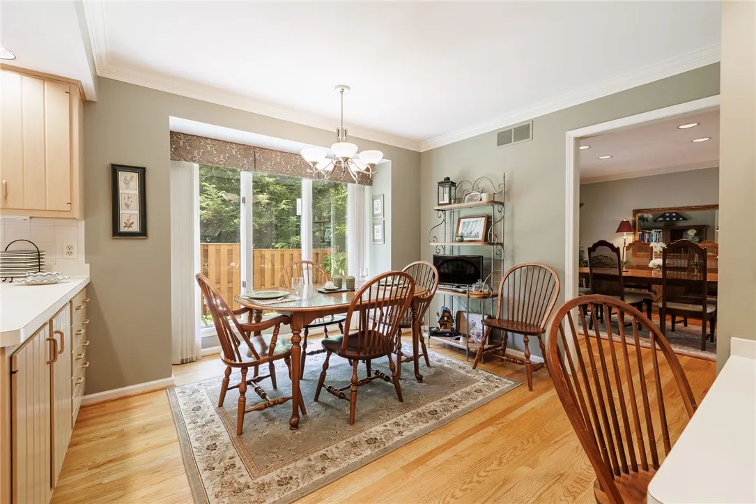 2 Village Grove, Pittsford, New York 14534, Pittsford, New York 14534, 3 Bedrooms Bedrooms, 7 Rooms Rooms,2 BathroomsBathrooms,Residential,Closed,2 Village Grove, Pittsford, New York 14534,0,R1630942