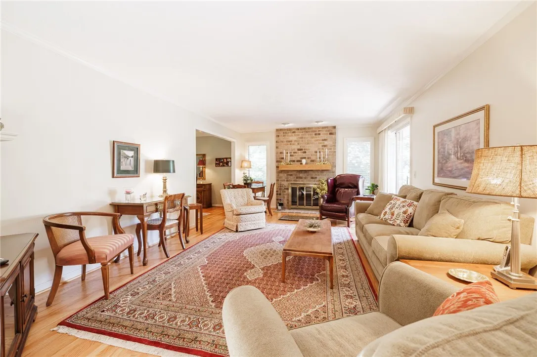 2 Village Grove, Pittsford, New York 14534, Pittsford, New York 14534, 3 Bedrooms Bedrooms, 7 Rooms Rooms,2 BathroomsBathrooms,Residential,Closed,2 Village Grove, Pittsford, New York 14534,0,R1630942