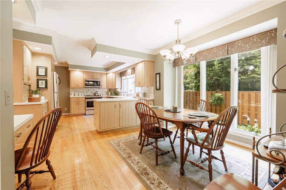 2 Village Grove, Pittsford, New York 14534, Pittsford, New York 14534, 3 Bedrooms Bedrooms, 7 Rooms Rooms,2 BathroomsBathrooms,Residential,Closed,2 Village Grove, Pittsford, New York 14534,0,R1630942