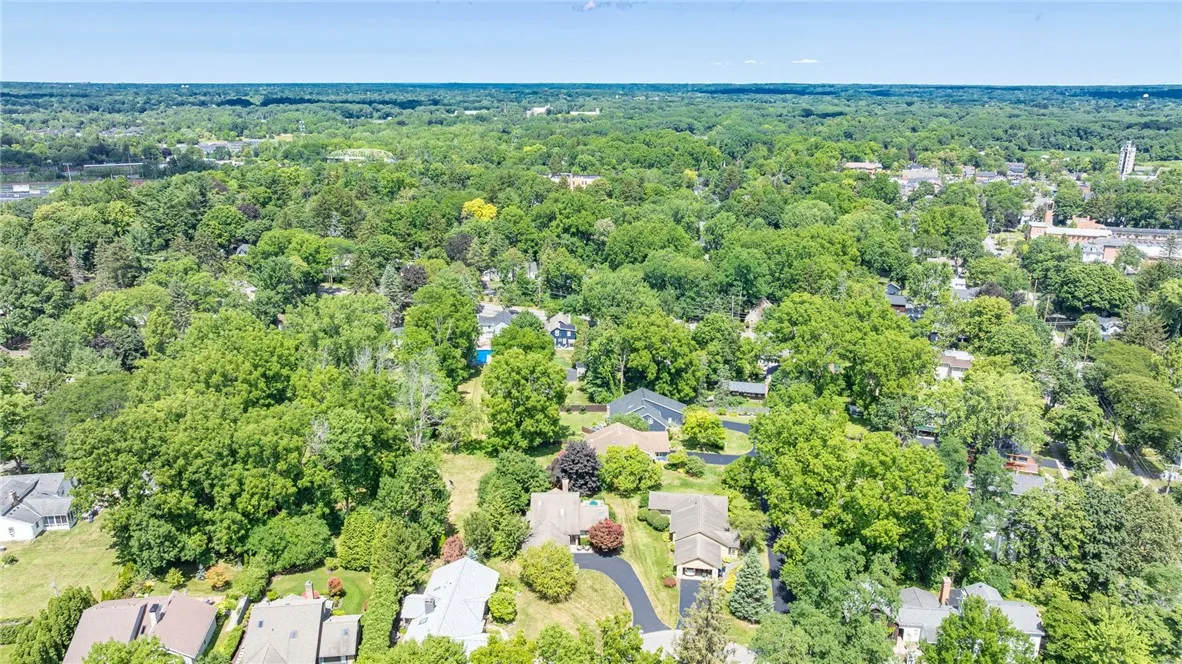 2 Village Grove, Pittsford, New York 14534, Pittsford, New York 14534, 3 Bedrooms Bedrooms, 7 Rooms Rooms,2 BathroomsBathrooms,Residential,Closed,2 Village Grove, Pittsford, New York 14534,0,R1630942