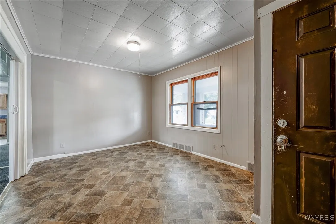 1299 Kensington Avenue, Buffalo, New York 14215, Buffalo, New York 14215, 3 Bedrooms Bedrooms, ,2 BathroomsBathrooms,Residential,For Sale,1299 Kensington Avenue, Buffalo, New York 14215,0,B1634784