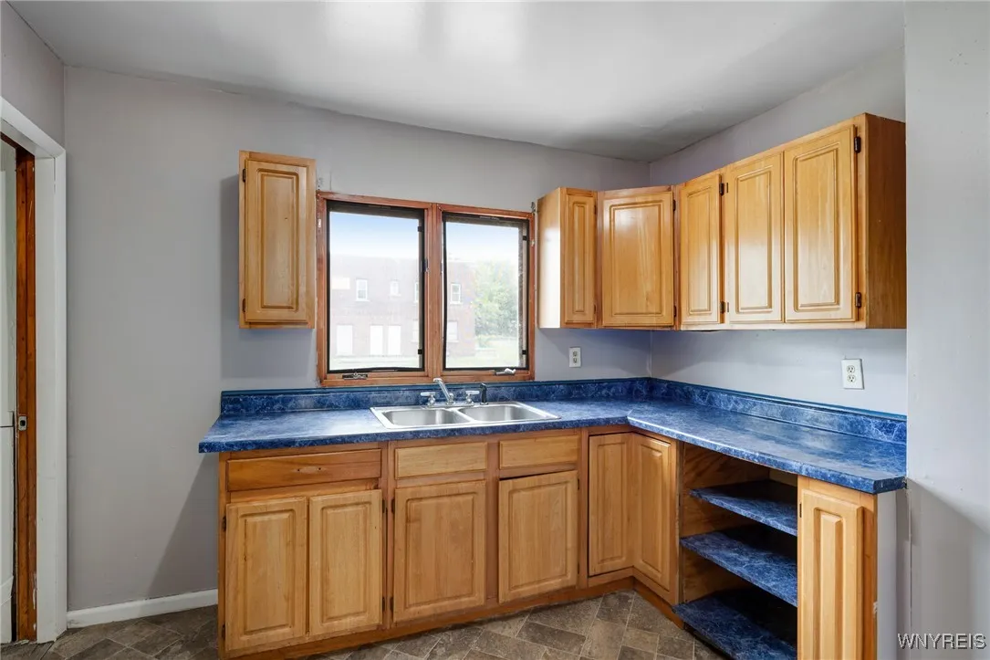 1299 Kensington Avenue, Buffalo, New York 14215, Buffalo, New York 14215, 3 Bedrooms Bedrooms, ,2 BathroomsBathrooms,Residential,For Sale,1299 Kensington Avenue, Buffalo, New York 14215,0,B1634784