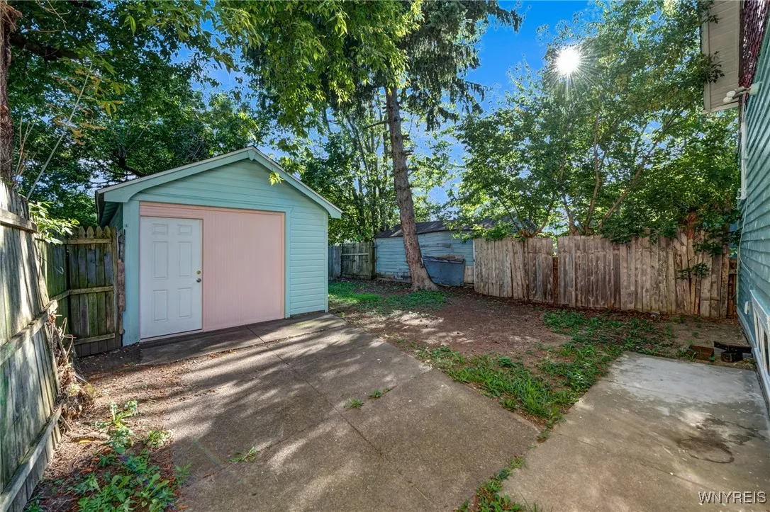 559 East Amherst Street, Buffalo, New York 14215, Buffalo, New York 14215, 4 Bedrooms Bedrooms, 7 Rooms Rooms,2 BathroomsBathrooms,Residential,For Sale,559 East Amherst Street, Buffalo, New York 14215,0,B1634786