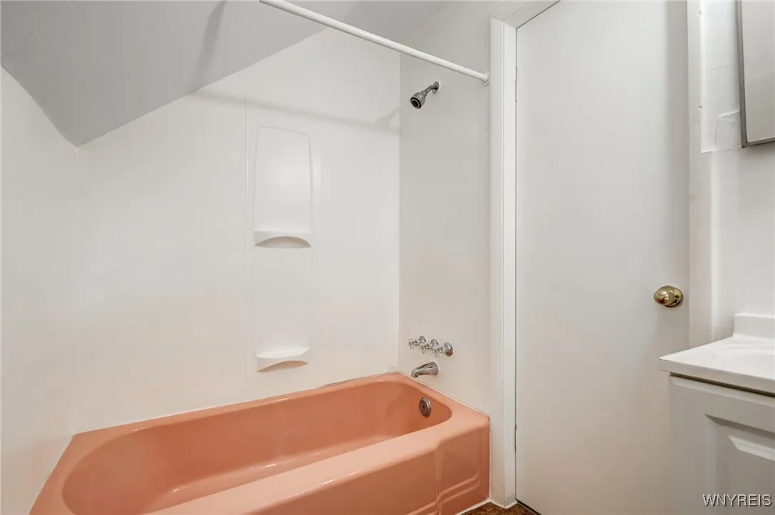 559 East Amherst Street, Buffalo, New York 14215, Buffalo, New York 14215, 4 Bedrooms Bedrooms, 7 Rooms Rooms,2 BathroomsBathrooms,Residential,For Sale,559 East Amherst Street, Buffalo, New York 14215,0,B1634786