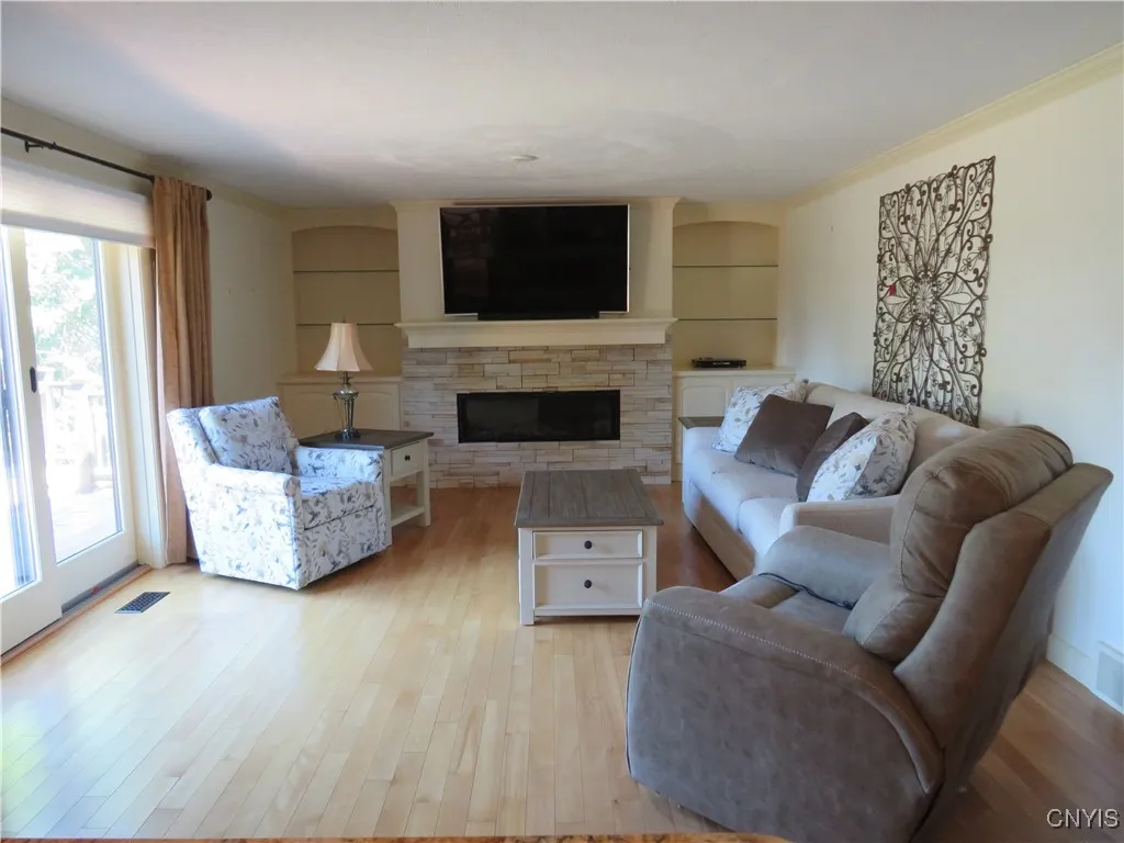 Sliders with electric blind