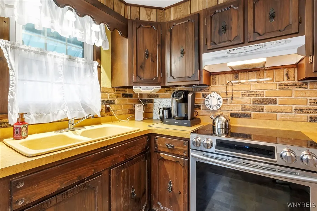 11 Santin Drive, Cheektowaga, New York 14225, Cheektowaga, New York 14225, 3 Bedrooms Bedrooms, 8 Rooms Rooms,2 BathroomsBathrooms,Residential,Closed,11 Santin Drive, Cheektowaga, New York 14225,0,B1632233