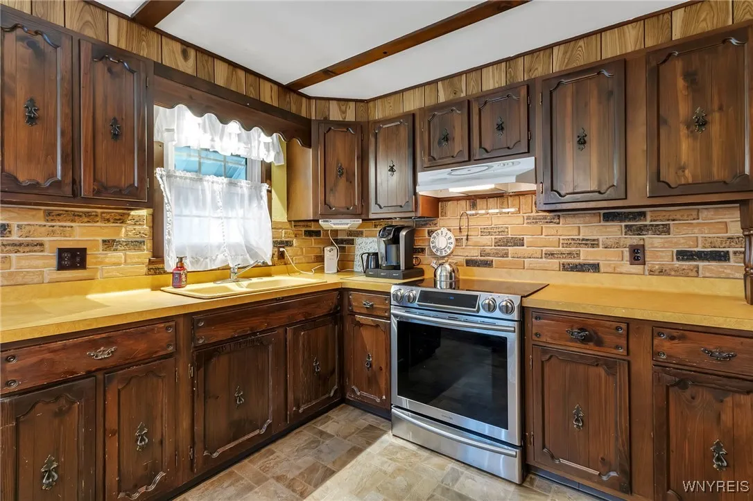 11 Santin Drive, Cheektowaga, New York 14225, Cheektowaga, New York 14225, 3 Bedrooms Bedrooms, 8 Rooms Rooms,2 BathroomsBathrooms,Residential,Closed,11 Santin Drive, Cheektowaga, New York 14225,0,B1632233