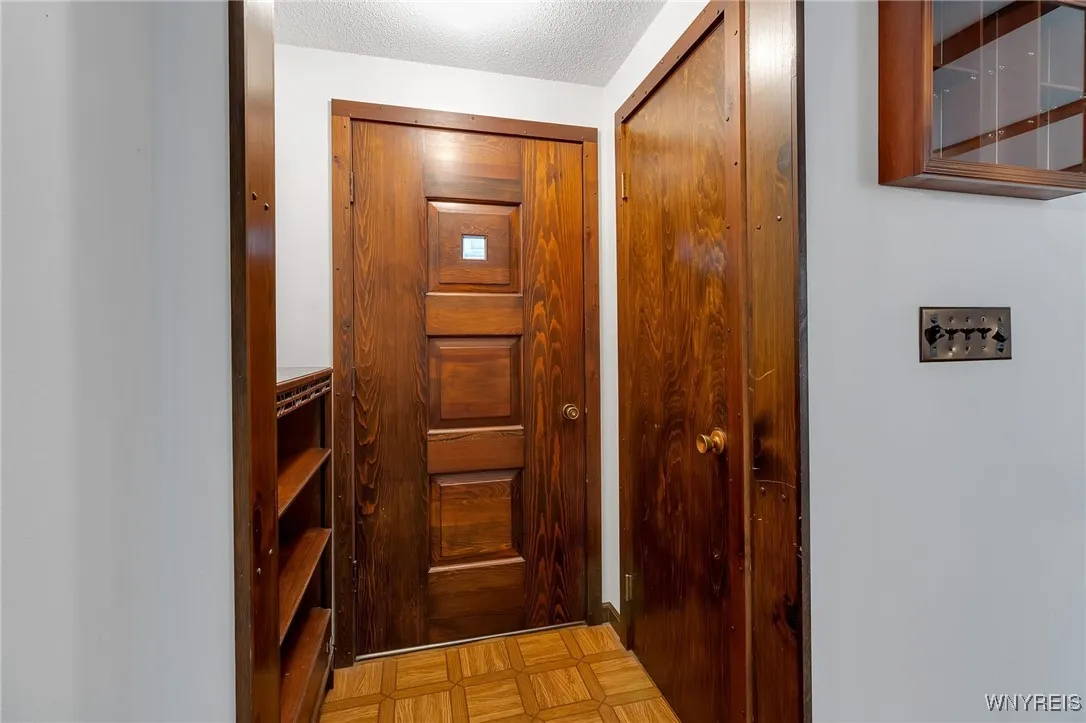 11 Santin Drive, Cheektowaga, New York 14225, Cheektowaga, New York 14225, 3 Bedrooms Bedrooms, 8 Rooms Rooms,2 BathroomsBathrooms,Residential,Closed,11 Santin Drive, Cheektowaga, New York 14225,0,B1632233