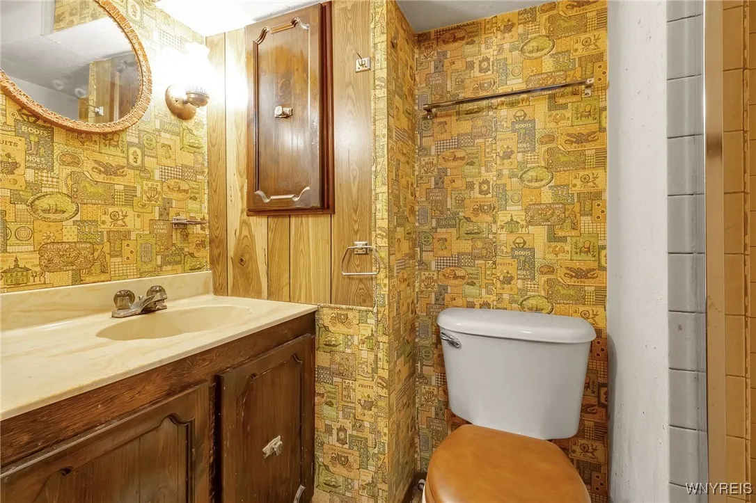 11 Santin Drive, Cheektowaga, New York 14225, Cheektowaga, New York 14225, 3 Bedrooms Bedrooms, 8 Rooms Rooms,2 BathroomsBathrooms,Residential,Closed,11 Santin Drive, Cheektowaga, New York 14225,0,B1632233