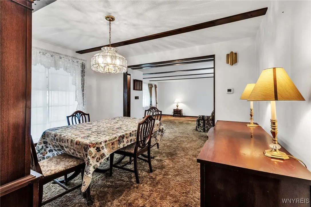 11 Santin Drive, Cheektowaga, New York 14225, Cheektowaga, New York 14225, 3 Bedrooms Bedrooms, 8 Rooms Rooms,2 BathroomsBathrooms,Residential,Closed,11 Santin Drive, Cheektowaga, New York 14225,0,B1632233