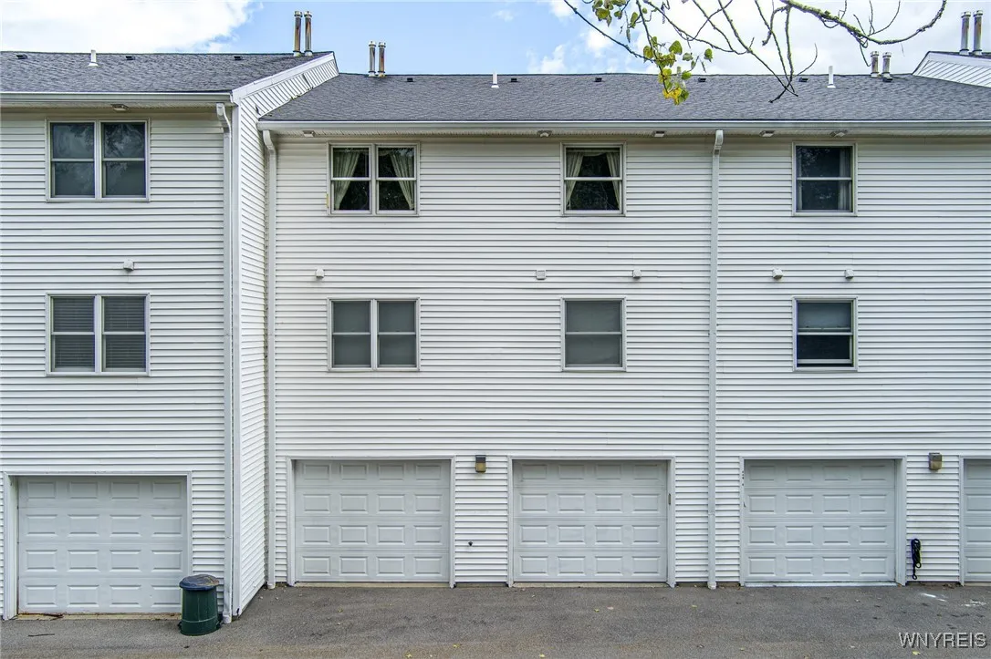 930 Hopkins Road H, Amherst, New York 14221, Amherst, New York 14221, 2 Bedrooms Bedrooms, 5 Rooms Rooms,2 BathroomsBathrooms,Residential,For Sale,930 Hopkins Road H, Amherst, New York 14221,0,B1634543
