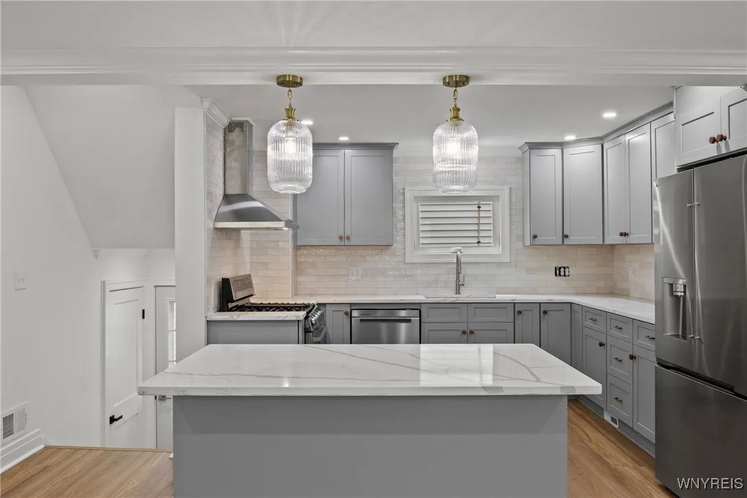 42 Frontenac Avenue, Buffalo, New York 14216, Buffalo, New York 14216, 4 Bedrooms Bedrooms, 10 Rooms Rooms,2 BathroomsBathrooms,Residential,For Sale,42 Frontenac Avenue, Buffalo, New York 14216,0,B1634750