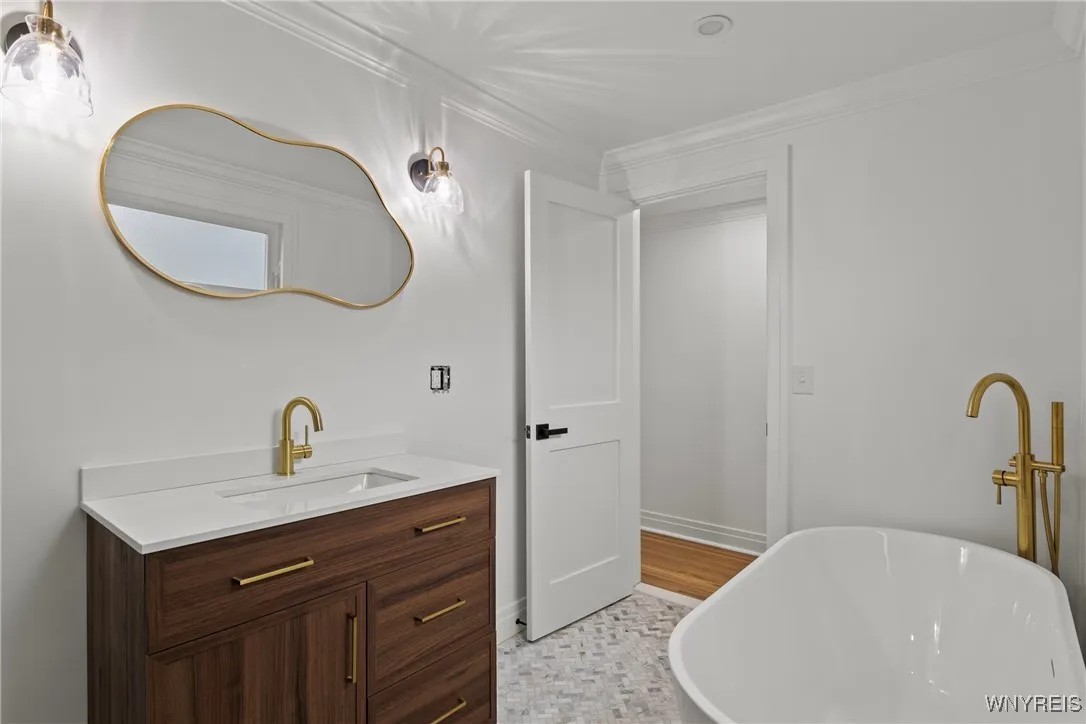 42 Frontenac Avenue, Buffalo, New York 14216, Buffalo, New York 14216, 4 Bedrooms Bedrooms, 10 Rooms Rooms,2 BathroomsBathrooms,Residential,For Sale,42 Frontenac Avenue, Buffalo, New York 14216,0,B1634750