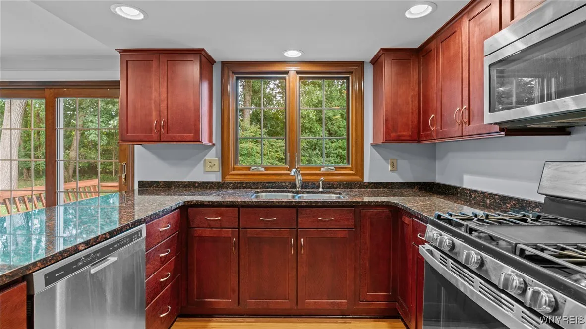 131 Daven Drive, Amherst, New York 14068, Amherst, New York 14068, 3 Bedrooms Bedrooms, 7 Rooms Rooms,1 BathroomBathrooms,Residential,Closed,131 Daven Drive, Amherst, New York 14068,0,B1634695