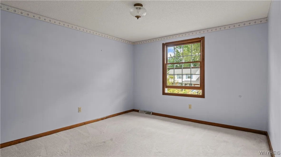 131 Daven Drive, Amherst, New York 14068, Amherst, New York 14068, 3 Bedrooms Bedrooms, 7 Rooms Rooms,1 BathroomBathrooms,Residential,Closed,131 Daven Drive, Amherst, New York 14068,0,B1634695