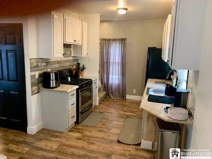 504 West 8th Street, Jamestown, New York 14701, Jamestown, New York 14701, 3 Bedrooms Bedrooms, 7 Rooms Rooms,2 BathroomsBathrooms,Residential,For Sale,504 West 8th Street, Jamestown, New York 14701,0,R1634470