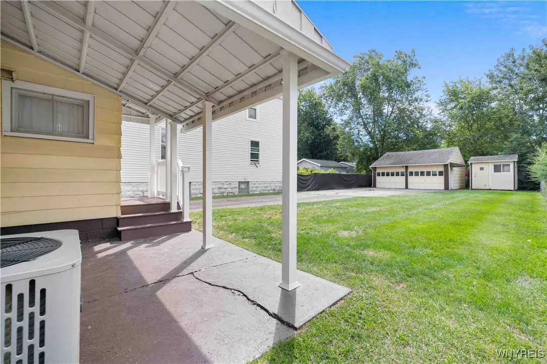 913 Tifft Street, Buffalo, New York 14220, Buffalo, New York 14220, 3 Bedrooms Bedrooms, 7 Rooms Rooms,1 BathroomBathrooms,Residential,Closed,913 Tifft Street, Buffalo, New York 14220,0,B1631192