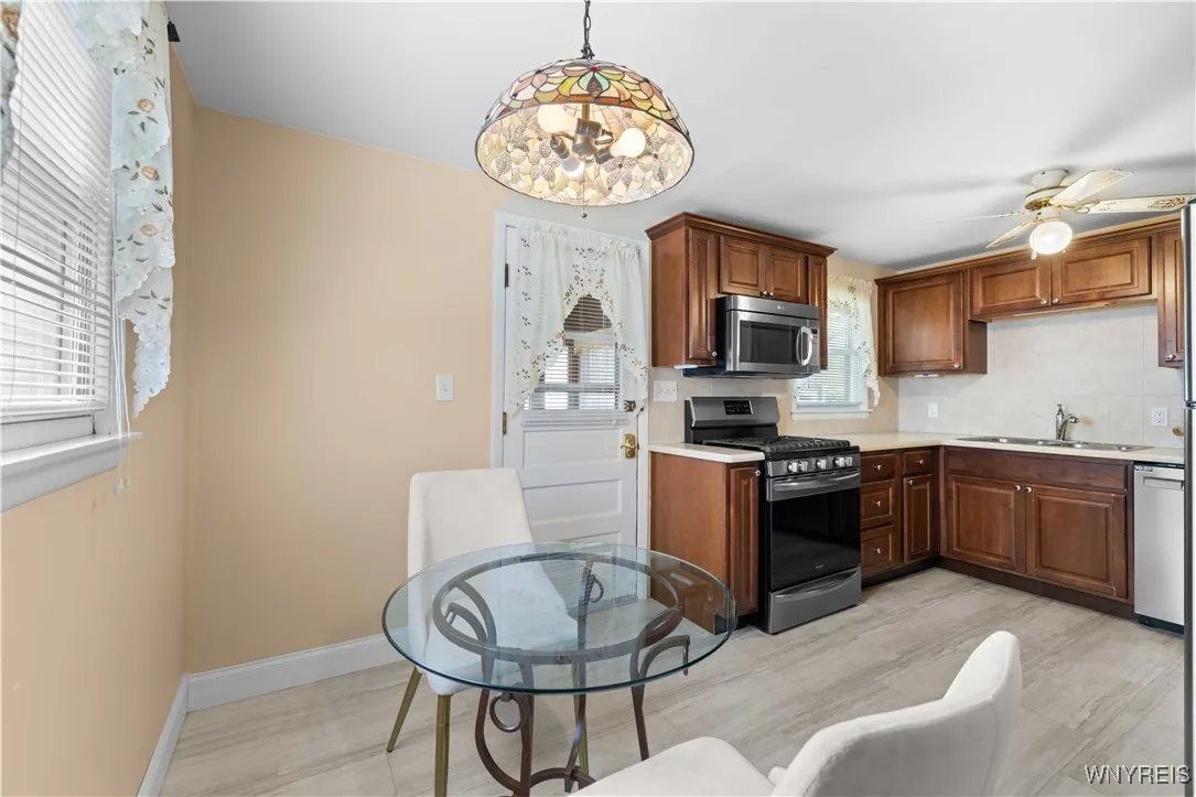 913 Tifft Street, Buffalo, New York 14220, Buffalo, New York 14220, 3 Bedrooms Bedrooms, 7 Rooms Rooms,1 BathroomBathrooms,Residential,For Sale,913 Tifft Street, Buffalo, New York 14220,0,B1631192