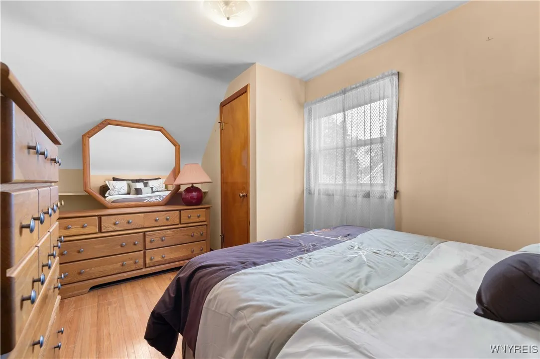 913 Tifft Street, Buffalo, New York 14220, Buffalo, New York 14220, 3 Bedrooms Bedrooms, 7 Rooms Rooms,1 BathroomBathrooms,Residential,Closed,913 Tifft Street, Buffalo, New York 14220,0,B1631192