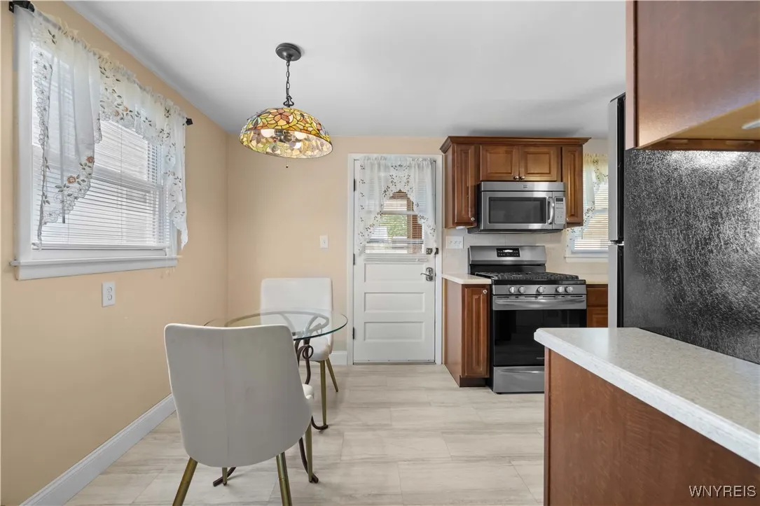 913 Tifft Street, Buffalo, New York 14220, Buffalo, New York 14220, 3 Bedrooms Bedrooms, 7 Rooms Rooms,1 BathroomBathrooms,Residential,Closed,913 Tifft Street, Buffalo, New York 14220,0,B1631192