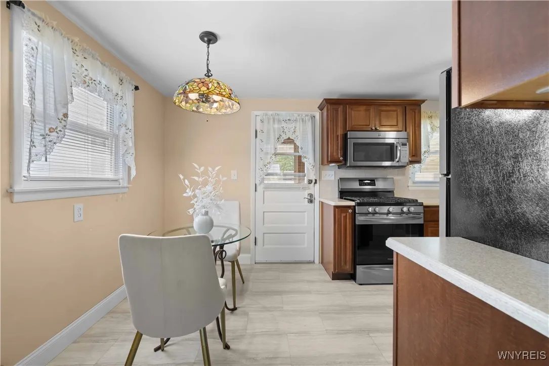 913 Tifft Street, Buffalo, New York 14220, Buffalo, New York 14220, 3 Bedrooms Bedrooms, 7 Rooms Rooms,1 BathroomBathrooms,Residential,Closed,913 Tifft Street, Buffalo, New York 14220,0,B1631192