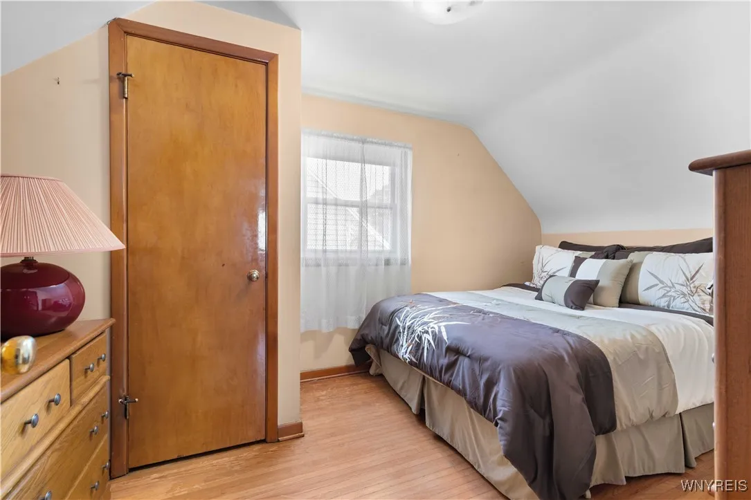 913 Tifft Street, Buffalo, New York 14220, Buffalo, New York 14220, 3 Bedrooms Bedrooms, 7 Rooms Rooms,1 BathroomBathrooms,Residential,For Sale,913 Tifft Street, Buffalo, New York 14220,0,B1631192