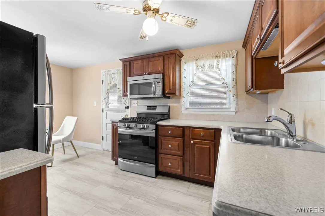 913 Tifft Street, Buffalo, New York 14220, Buffalo, New York 14220, 3 Bedrooms Bedrooms, 7 Rooms Rooms,1 BathroomBathrooms,Residential,For Sale,913 Tifft Street, Buffalo, New York 14220,0,B1631192