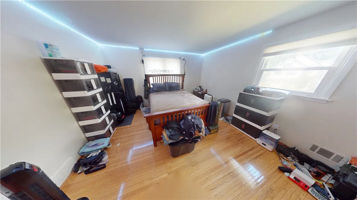 294 Barrington Street, Rochester, New York 14607, Rochester, New York 14607, 2 Bedrooms Bedrooms, 4 Rooms Rooms,1 BathroomBathrooms,Residential Lease,For Rent,294 Barrington Street, Rochester, New York 14607,0,R1632645