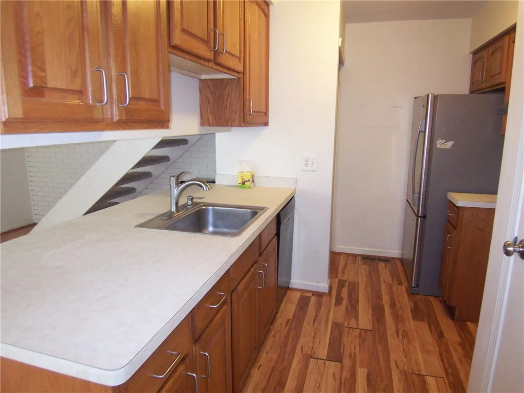 124 Milrace Dr, East Rochester, New York 14445, East Rochester, New York 14445, 2 Bedrooms Bedrooms, 4 Rooms Rooms,1 BathroomBathrooms,Residential,Closed,124 Milrace Dr, East Rochester, New York 14445,0,R1634239