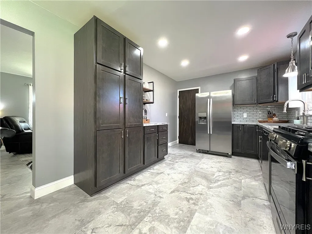 386 Woodward Crescent, West Seneca, New York 14224, West Seneca, New York 14224, 3 Bedrooms Bedrooms, 6 Rooms Rooms,2 BathroomsBathrooms,Residential,For Sale,386 Woodward Crescent, West Seneca, New York 14224,0,B1634151