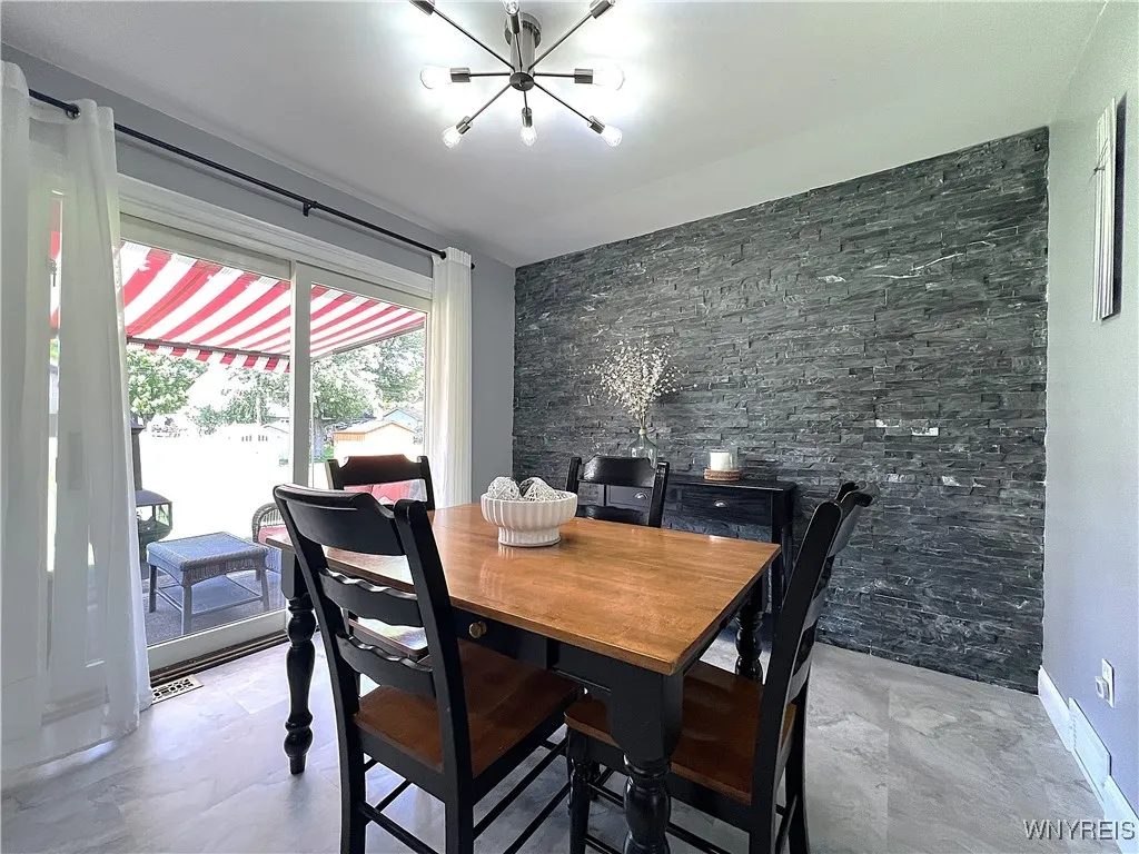 386 Woodward Crescent, West Seneca, New York 14224, West Seneca, New York 14224, 3 Bedrooms Bedrooms, 6 Rooms Rooms,2 BathroomsBathrooms,Residential,For Sale,386 Woodward Crescent, West Seneca, New York 14224,0,B1634151
