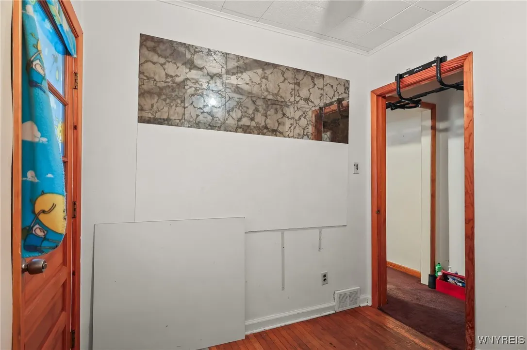 Bedroom 2 (1st floor)