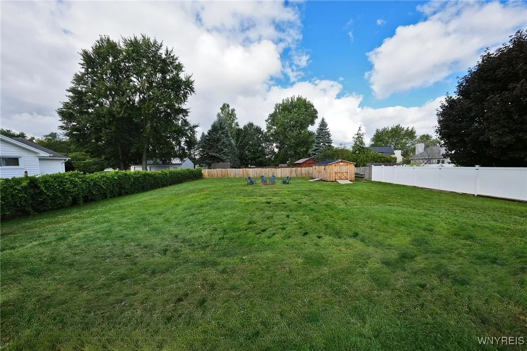 3745 Klemer Road, Wheatfield, New York 14120, Wheatfield, New York 14120, 4 Bedrooms Bedrooms, 9 Rooms Rooms,1 BathroomBathrooms,Residential,Closed,3745 Klemer Road, Wheatfield, New York 14120,0,B1633801