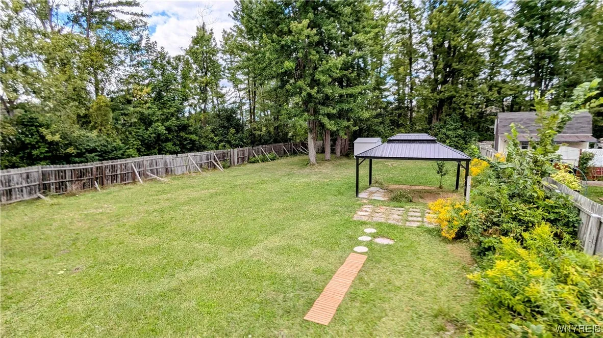 676 North Ellicott Creek Road, Amherst, New York 1, Amherst, New York 14228, 3 Bedrooms Bedrooms, 9 Rooms Rooms,3 BathroomsBathrooms,Residential,For Sale,676 North Ellicott Creek Road, Amherst, New York 1,0,B1634333