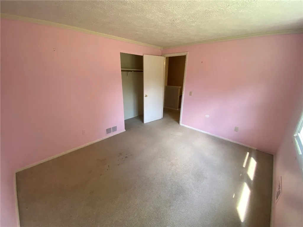 77 Cascade Road, Henrietta, New York 14586, Henrietta, New York 14586, 3 Bedrooms Bedrooms, 9 Rooms Rooms,1 BathroomBathrooms,Residential Lease,For Rent,77 Cascade Road, Henrietta, New York 14586,0,R1633427